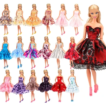 30 vienību/set lelle piederumu bērnu rotaļlietu= 10 modes Kleitas Izlases +10 Lelles Kurpes +10 Pakaramie Barbie Mērci up spēle klāt