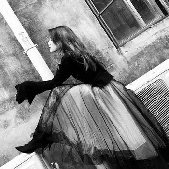 Maxi Ilgi Luksusa Mīksta Tilla Svārki Mežģīņu izšūšanas Gothic Balts Melns Kroku Tutu Svārki Sieviešu Vintage Apakšsvārki lange rok jupes