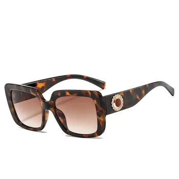 Melns Rhinestone Laukumā Saulesbrilles sieviešu vintage Luksusa toņos Vīriešiem dizaineru Zīmolu saules brilles Modes Slīpums Sieviešu oculos